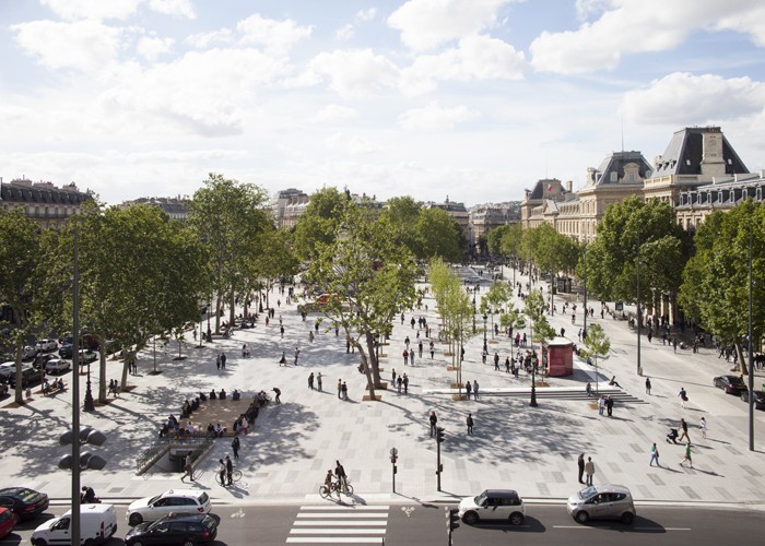 Diaporama Place de la République, la convivialité retrouvée - Une place dédiée aux piétons | Clément Guillaume