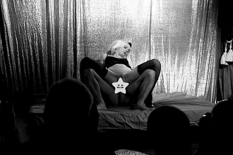 Diaporama Au théâtre suçoir, le porno anatomique fait la nique à Molière - Au théâtre suçoir © Geoffrey Bonnefoy