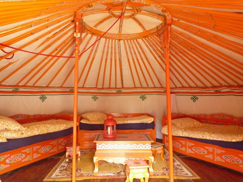 Diaporama Nuit mongole - Un espace intérieur ouvert l Nomade-Lodge