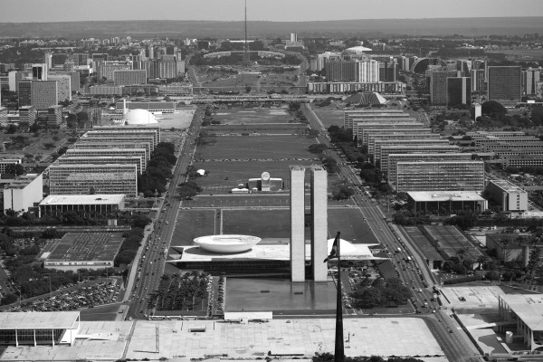 Axe monumental, 2010. l Fabio Colombini