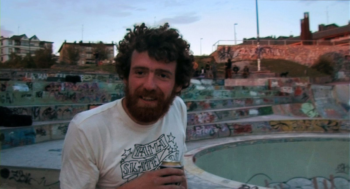 « Danger Dave », un skateur en roue libre
