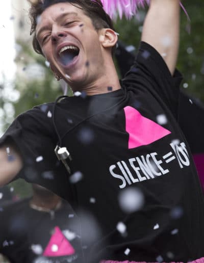 "120 battements par minute", combattants sanguins