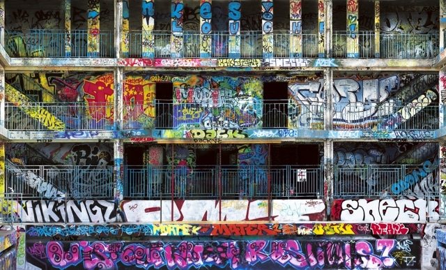 Molitor, piscine chérie du graffiti