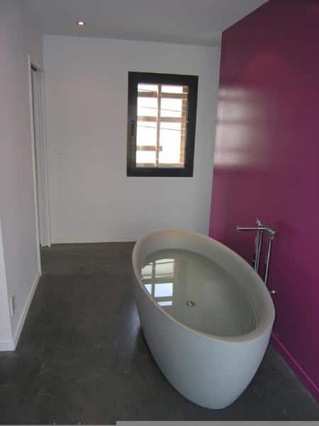 La salle de bain des parents | Photo Frédéric Boilevin - Diaporama Le Cube : une question de confiance !