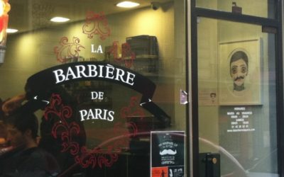 Le barbier est une barbière