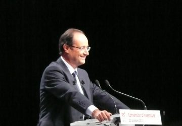 Hollande marque sa différence