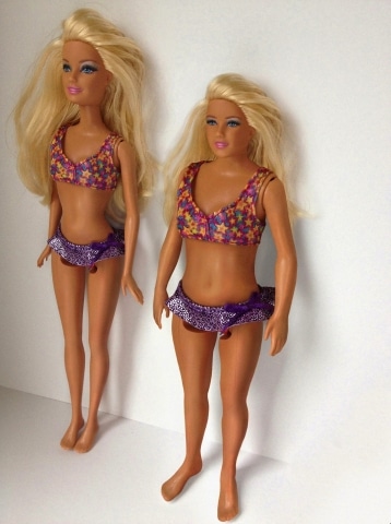 Barbie taille humaine VS Barbie originelle