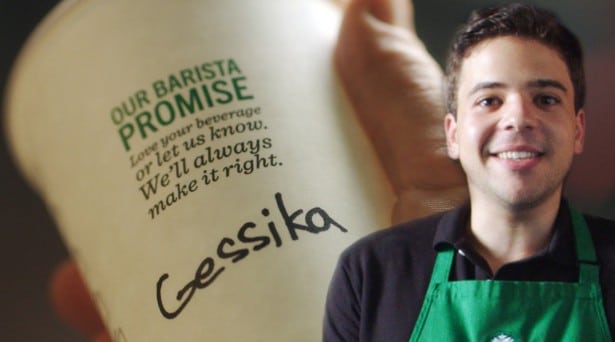 Mais pourquoi les serveurs de Starbucks écrivent toujours mal votre prénom ?