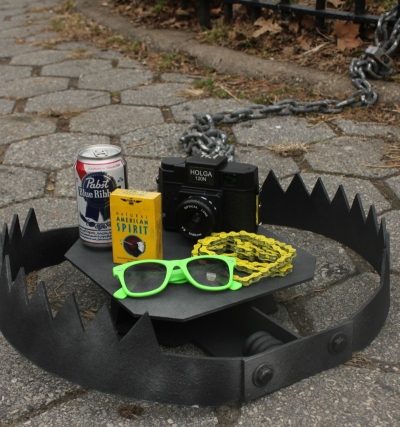 À New York, des street-artistes installent des pièges à hipsters