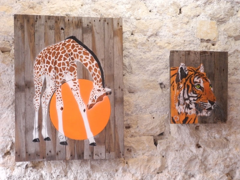 Diaporama Mosko et associés, peintres ouvriers - Girafe "soleil couchant" et Tigre | Photo Dorothée Duchemin