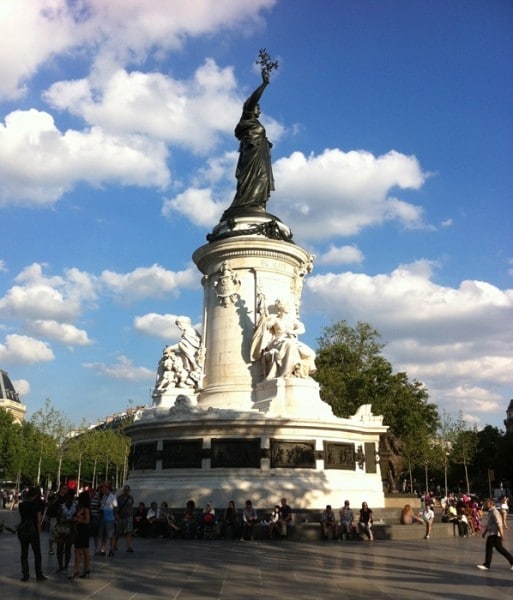Diaporama Place de la République, la convivialité retrouvée - La statue, le symbole de la Place l Amélie Roux