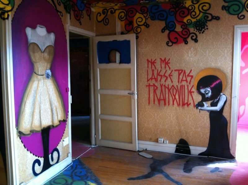 Diaporama Street Art, le dernier souffle de la Tour 13 - Dans l'appartement des Brésiliens. | Photo Dorothée Duchemin