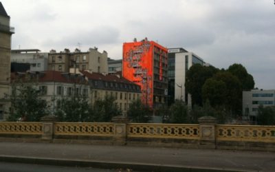 Diaporama Street Art, le dernier souffle de la Tour 13 - La Tour vue du pont. | Photo Dorothée Duchemin