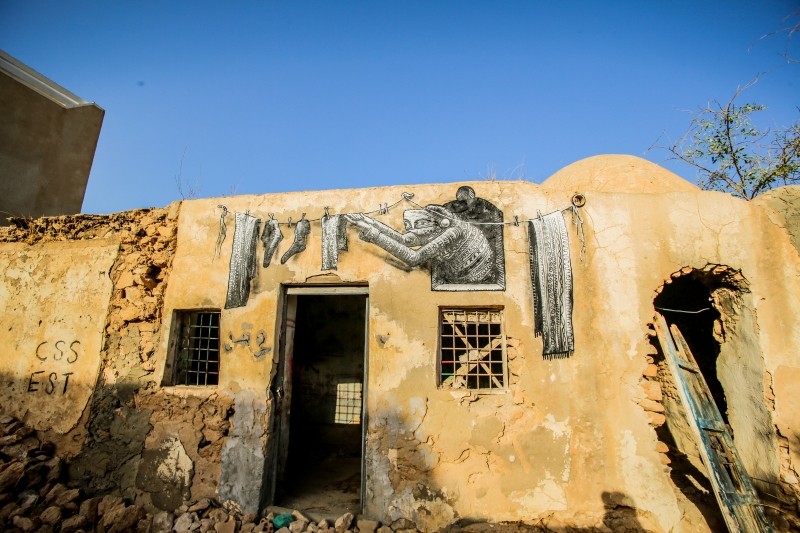 Diaporama Le street art sous le soleil de Djerba  - Phlegm. | ©Aline Deschamps. Galerie Itinerrance
