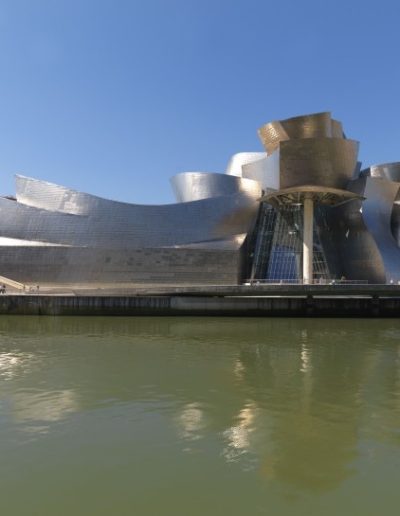 Diaporama Les courbes de Frank Gehry s'installent à Paris - Frank Gehry - Musee Guggenheim, Espagne (1997) / © Philippe Migeat - Centre Pompidou