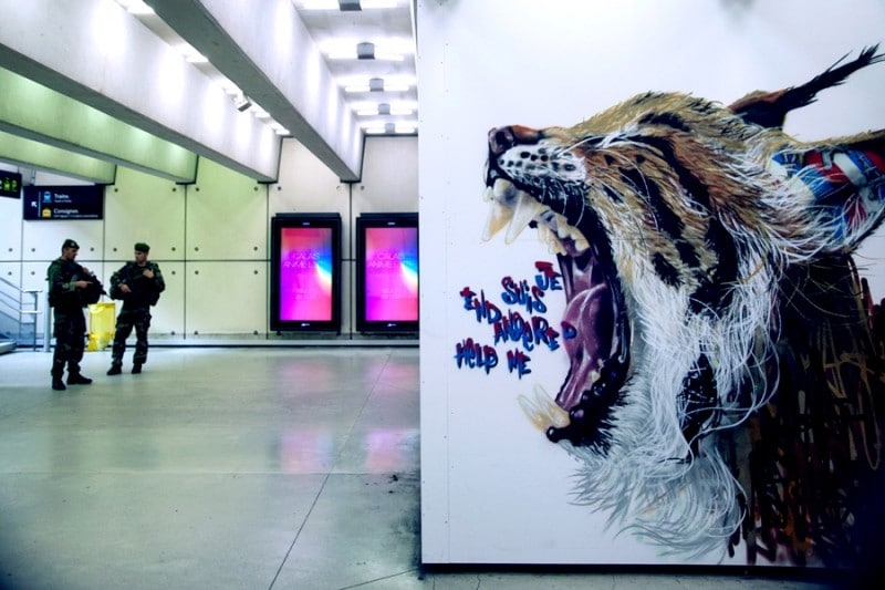 Diaporama Le street art envahit les halls de gares de la SNCF - Vers la ligne 5, LOUIS MASAI | Bojan Krtolica