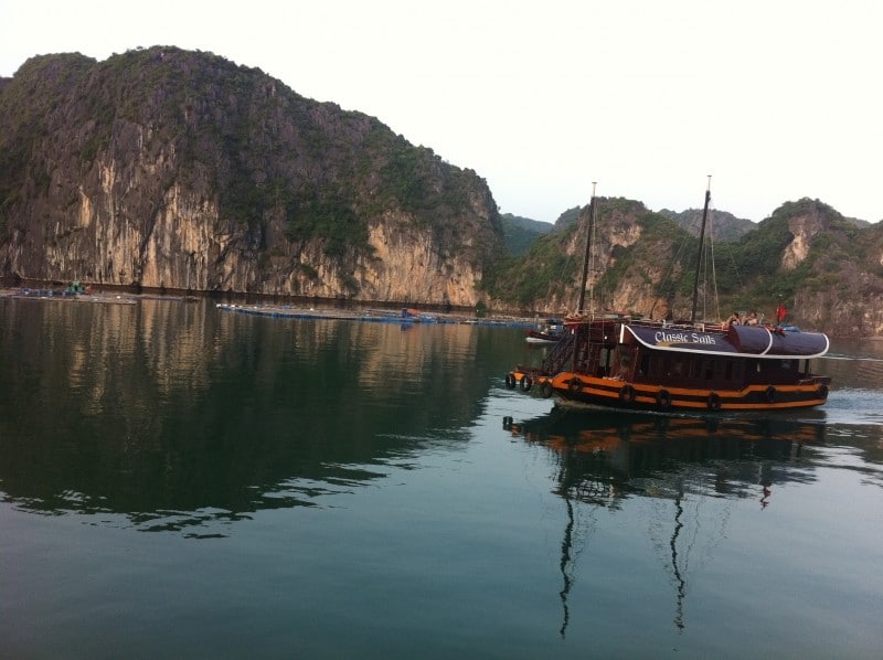 Diaporama Baie d’Ha Long et villages flottants - ...on s'amarre... l Amélie Roux