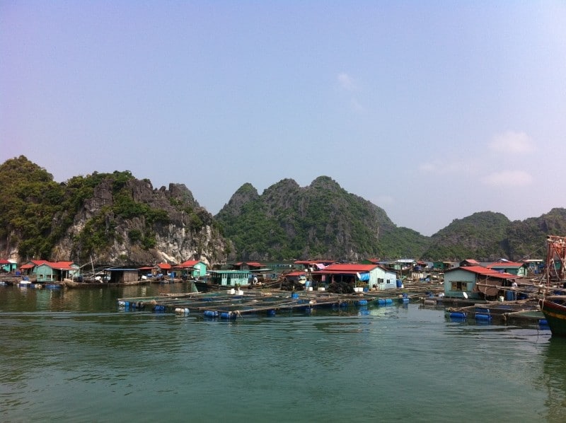 Diaporama Baie d’Ha Long et villages flottants - Les maisons flottent... l Amélie Roux