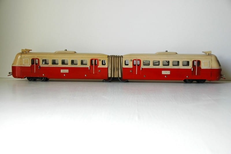 Diaporama Barbie, Goldorak et les autres - Autorail, modèle à deux caisses (1955) | © Musée Rambolitrain