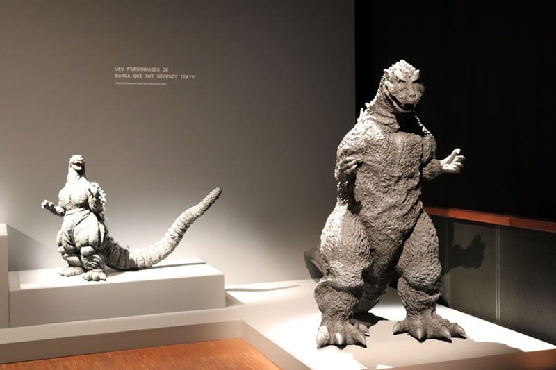 Diaporama Exposition Manga ↔ Tokyo, la cité complètement pop - Deux Godzillas un peu moins terrifiants en modèle réduit