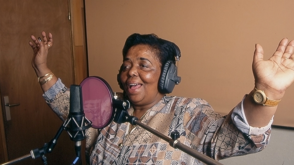 « Cesária Évora, la diva aux pieds nus », prophète en son petit pays