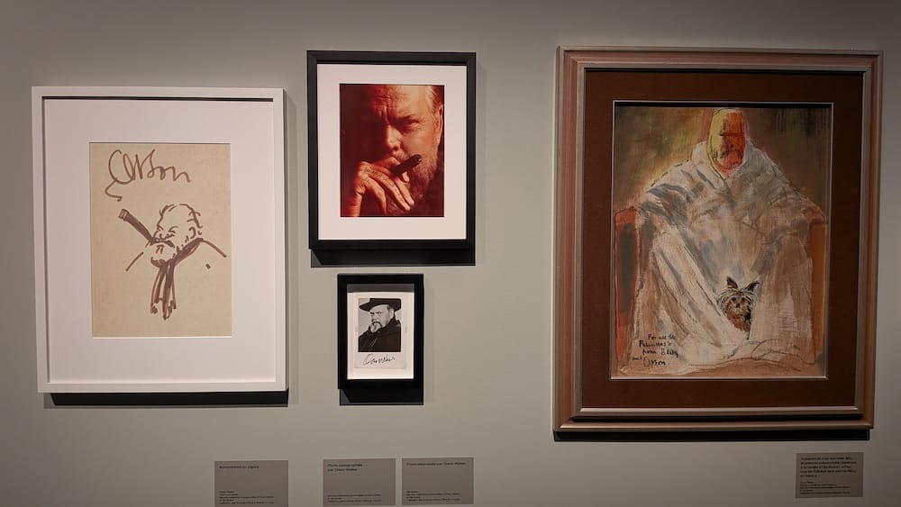 Dessins et photos dédicacées par Orson Welles