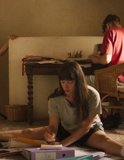 « Sauvons les meubles », maternité à crédit